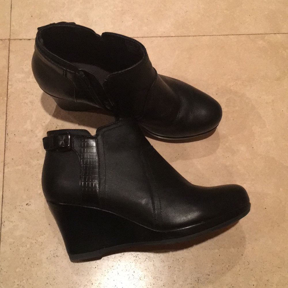 Clark’s short boots 🛍